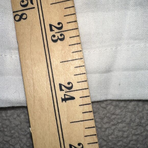 Lauren Conrad LC White Button up Puff Sleeve Top Round Neck Size XS Classic - Picture 8 of 8